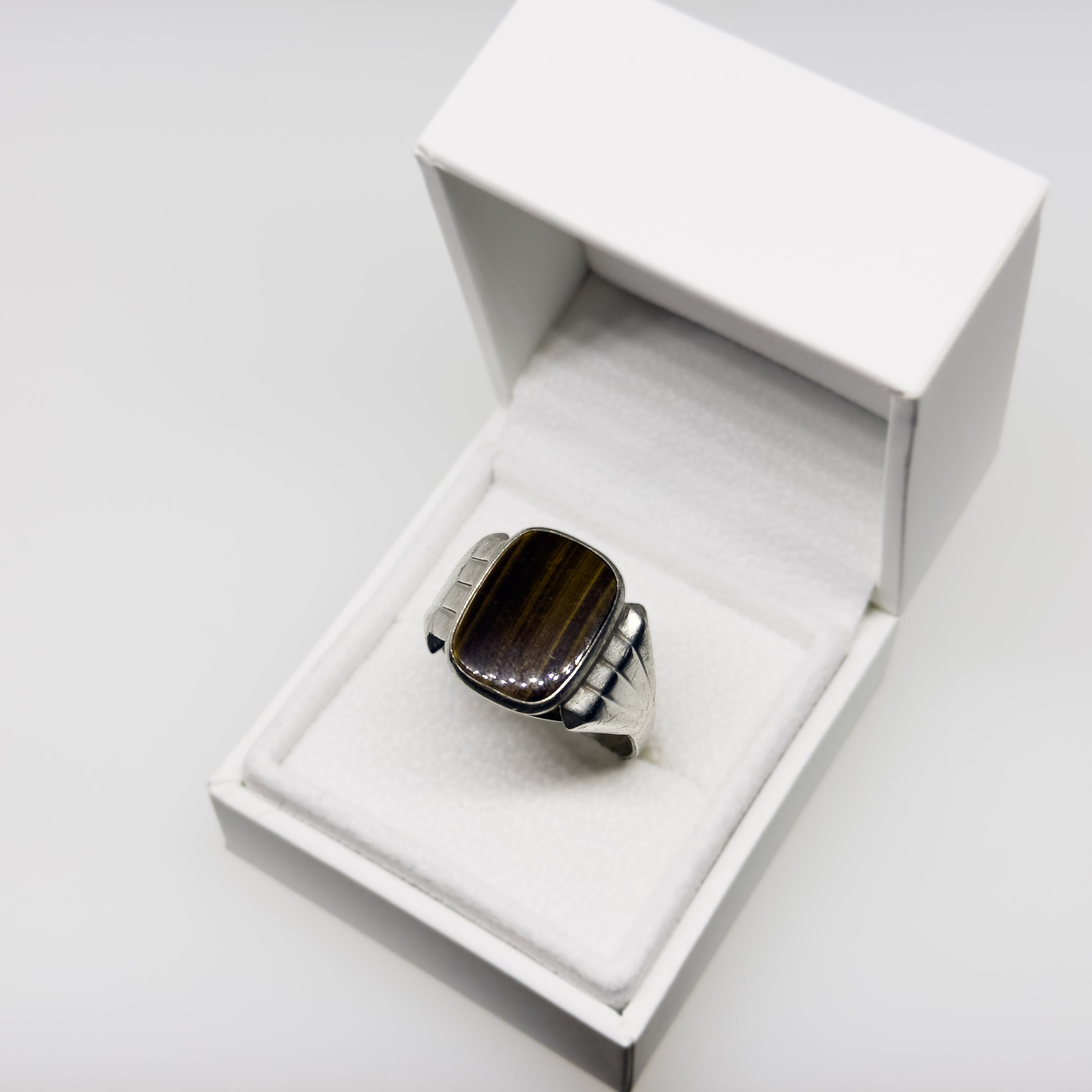 Silver Tiger's Eye signet ring, size 21.5